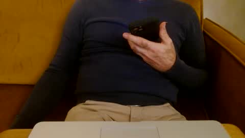 Dutchsoftie online show from October 2025 06:08:01 PM