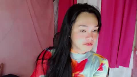 Snapshot of ursexy_debra chatting on November 2025 02:55:01 AM TYRA online show from November 2025 02:55:01 AM