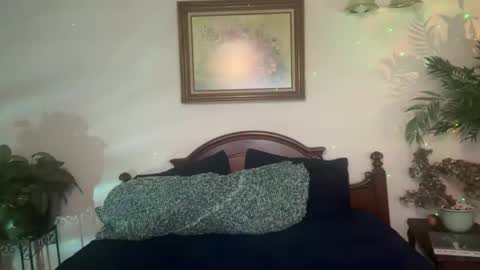 Snapshot of ursw33taddiction chatting on December 2024 07:03:01 AM Sasha online show from December 2024 07:03:01 AM