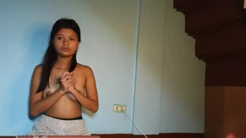 Snapshot of ursweetereca18 chatting on July 2026 03:27:02 PM ERECA online show from July 2026 03:27:02 PM