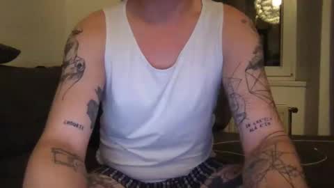 Snapshot of uwantitno chatting on February 2025 05:17:02 PM uwantitno online show from February 2025 05:17:02 PM