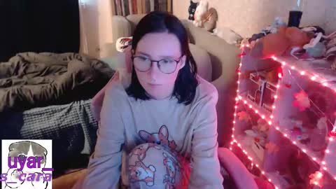 Cara online show from October 2025 11:51:02 AM