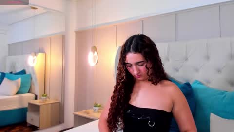 Snapshot of vaiholeth_sofia chatting on September 2025 03:06:02 AM vaiholeth Sofia online show from September 2025 03:06:02 AM