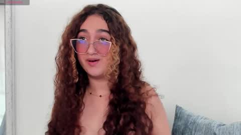 Snapshot of vaiholeth_sofia chatting on October 2025 05:34:01 PM vaiholeth Sofia online show from October 2025 05:34:01 PM