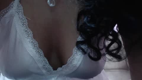 Vainilla online show from March 2025 05:31:02 AM