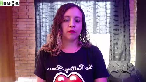 Snapshot of vaiolet_lux chatting on March 2026 09:51:01 PM vaiolet online show from March 2026 09:51:01 PM