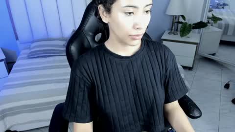 Snapshot of vaiolethsan chatting on May 2026 12:35:02 PM Vaioleth online show from May 2026 12:35:02 PM