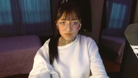 Snapshot of val_azuna chatting on November 2025 10:10:02 PM valentina online show from November 2025 10:10:02 PM