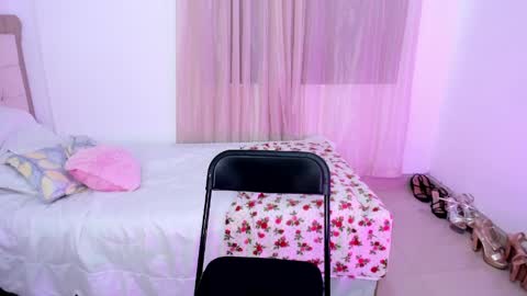 HI IM NEW online show from May 2026 06:03:01 PM