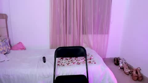 HI IM NEW online show from June 2026 02:33:01 PM