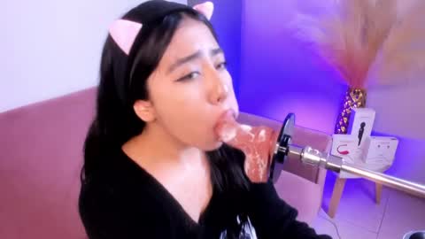 Snapshot of valecute_ chatting on April 2026 08:37:01 PM Vale online show from April 2026 08:37:01 PM