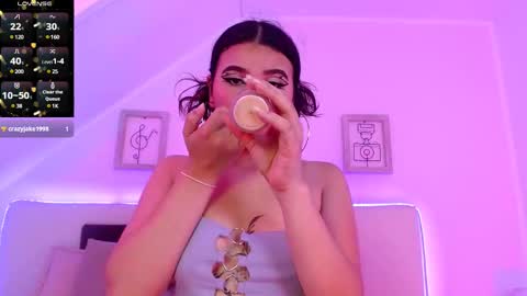 Snapshot of valeery_gomez chatting on February 2025 07:49:01 PM Tifanny online show from February 2025 07:49:01 PM