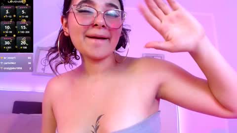 Snapshot of valeery_gomez chatting on February 2025 01:59:02 AM Tifanny online show from February 2025 01:59:02 AM