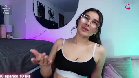 Snapshot of valeery_gomez chatting on September 2025 07:47:01 PM Tifanny online show from September 2025 07:47:01 PM