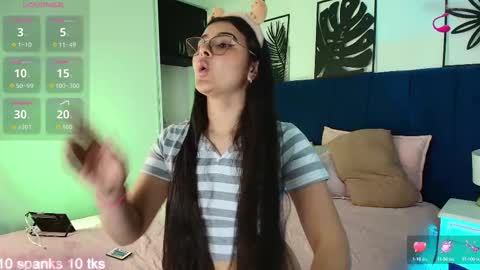 Snapshot of valeery_gomez chatting on September 2025 07:38:01 PM Tifanny online show from September 2025 07:38:01 PM