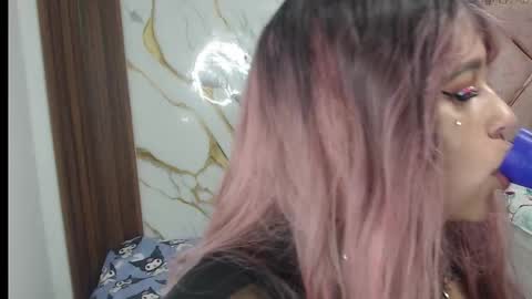 Snapshot of valen_ross7 chatting on March 2026 11:49:01 AM valen_ross7 online show from March 2026 11:49:01 AM