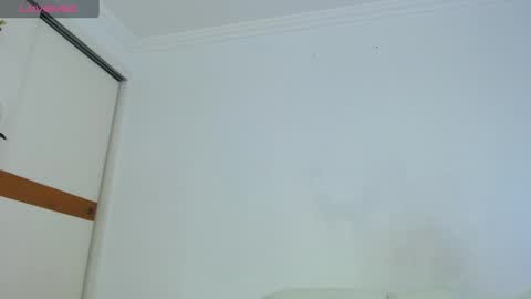 Snapshot of valen_ross_ chatting on February 2025 12:22:02 PM valentina Rossi 3 online show from February 2025 12:22:02 PM