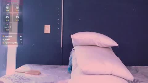 Snapshot of valen_thompson chatting on December 2024 07:09:01 AM IG-valen mendoza99 twitter valenthompson99 online show from December 2024 07:09:01 AM