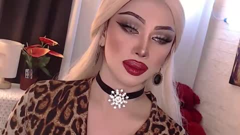 Amanda online show from October 2025 02:00:01 AM