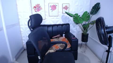 Valentina  online show from December 2025 09:47:02 AM