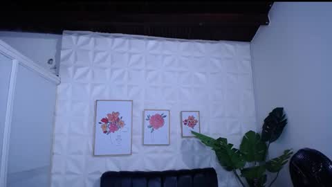 Valentina  online show from December 2025 09:44:01 PM