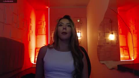 Valentina online show from November 2025 04:08:02 PM