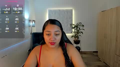 Valentina online show from October 2025 02:06:02 PM