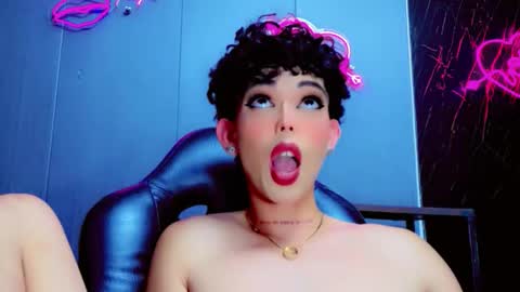 Marian online show from November 2025 04:27:01 PM