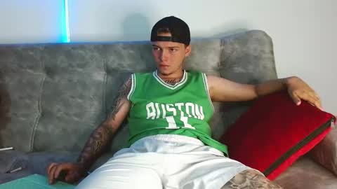 Nick online show from December 2025 03:43:02 PM