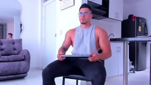    online show from December 2024 07:43:02 PM