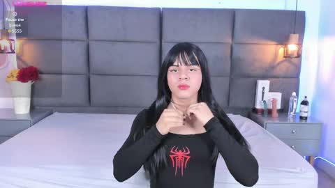 valentino moon online show from September 2025 02:55:01 AM