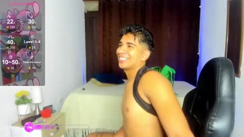 VALENTINO MOURA online show from January 2025 03:03:01 PM