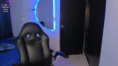 valentino santos online show from November 2025 12:27:01 PM