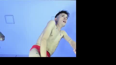 Valentino online show from November 2025 06:02:02 AM