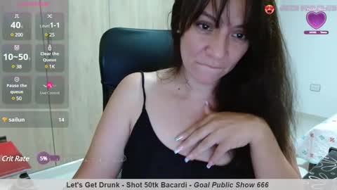 Snapshot of valenttiina chatting on December 2024 02:19:02 AM ValenLo online show from December 2024 02:19:02 AM