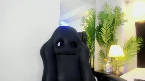 Snapshot of valeri_tafur chatting on November 2025 11:01:02 AM valeri_tafur online show from November 2025 11:01:02 AM