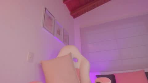    online show from November 2025 10:44:02 PM