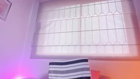 Snapshot of valeria_uribe22 chatting on May 2026 07:30:01 PM online show from May 2026 07:30:01 PM