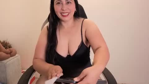 Snapshot of valeriavg_ chatting on June 2026 11:24:02 AM VALERIA online show from June 2026 11:24:02 AM