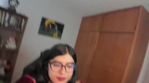 Val  online show from December 2025 01:26:01 PM