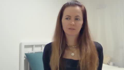 valerie_rose777 online show from October 2025 07:03:01 PM