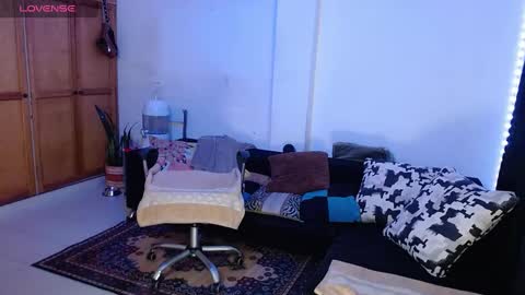 Snapshot of valerie_smile chatting on January 2025 11:32:02 AM Valerie online show from January 2025 11:32:02 AM