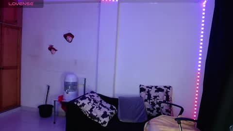 Snapshot of valerie_smile chatting on March 2025 10:59:02 AM Valerie online show from March 2025 10:59:02 AM