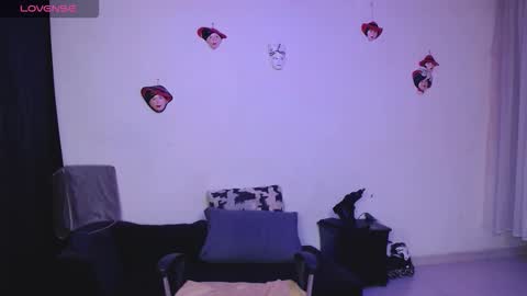 Snapshot of valerie_smile chatting on October 2025 04:38:02 PM Valerie online show from October 2025 04:38:02 PM