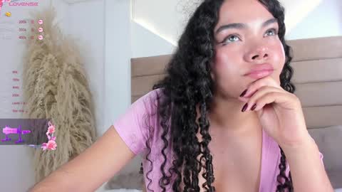Snapshot of valeriediazx chatting on January 2025 03:07:01 PM valeri online show from January 2025 03:07:01 PM
