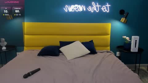 Hot  Valerie online show from November 2025 02:01:02 AM