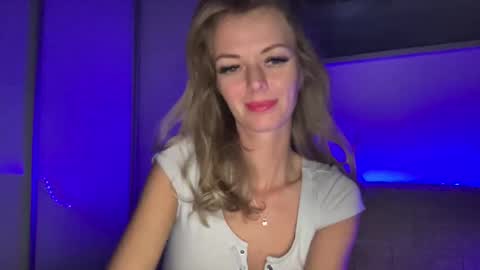 Valerie  online show from January 2025 10:20:02 PM