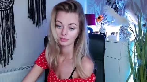 Valerie  online show from February 2025 11:57:02 AM