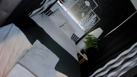 Snapshot of valerieriches chatting on January 2025 12:54:01 PM Valerie online show from January 2025 12:54:01 PM