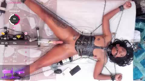 valeriix_ online show from February 2025 06:32:02 PM